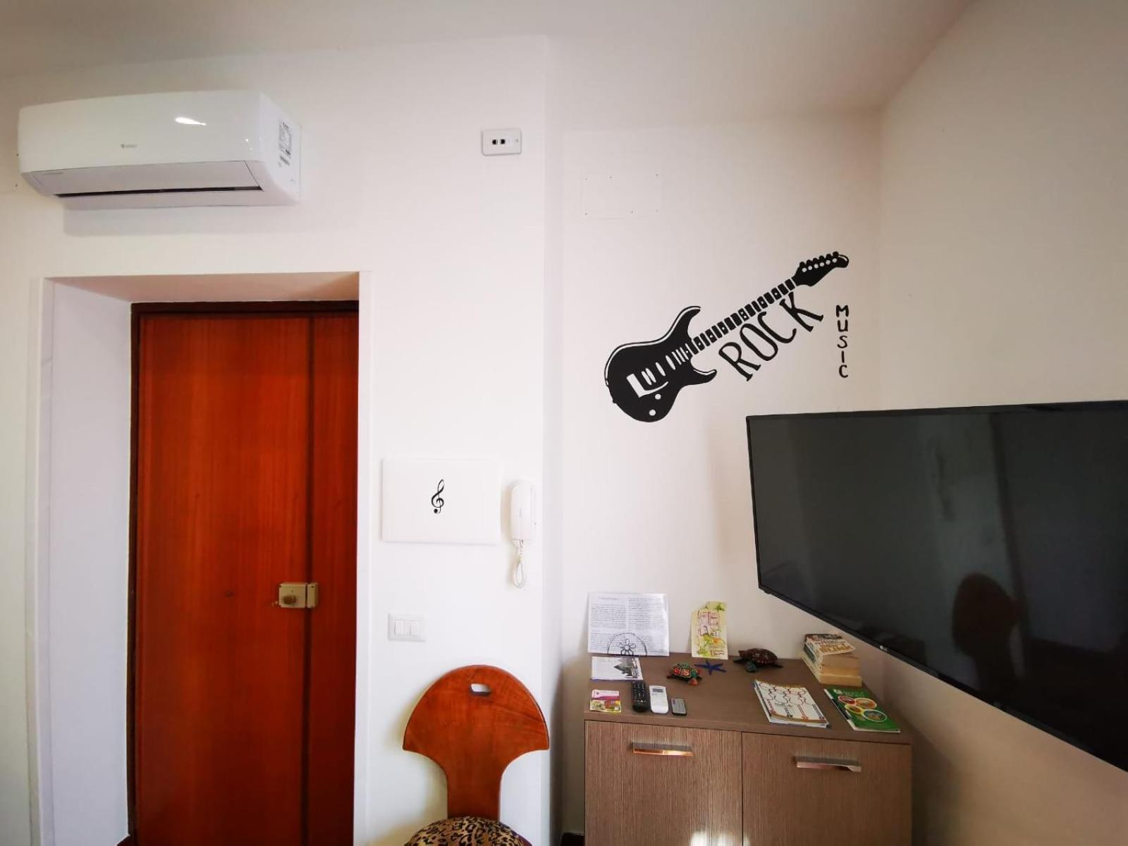 Jazz & Blues Apartments Near " Sentiero Degli Dei " Аджерола Номер фото